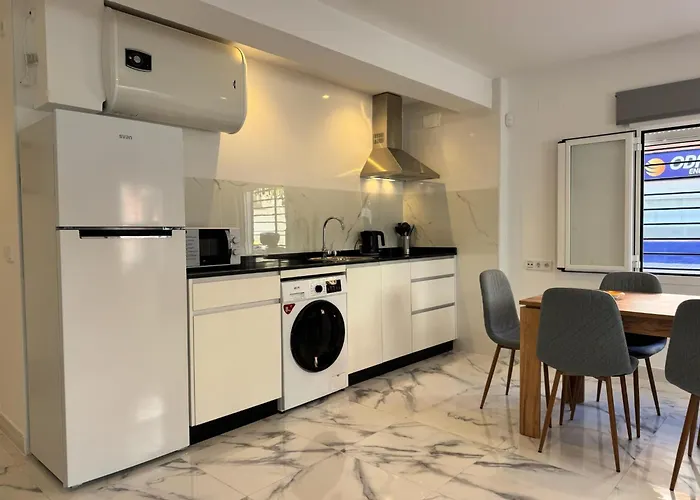 Reina Centro Appartement *