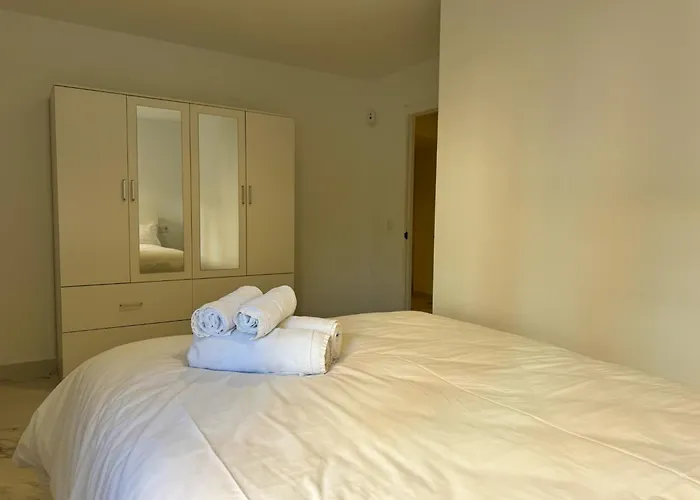 Reina Centro Apartament